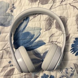 Beats Solo3 wireless headphones